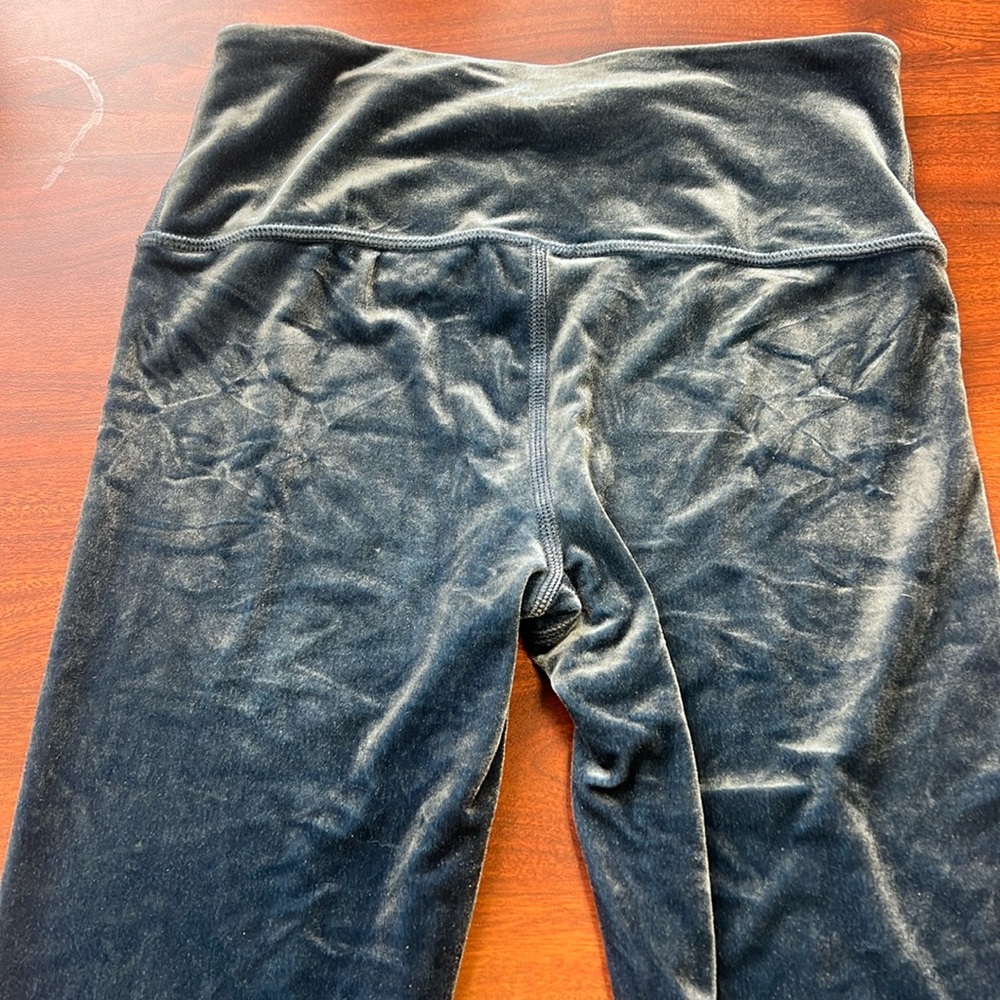 Alo Blue Velvet Leggings